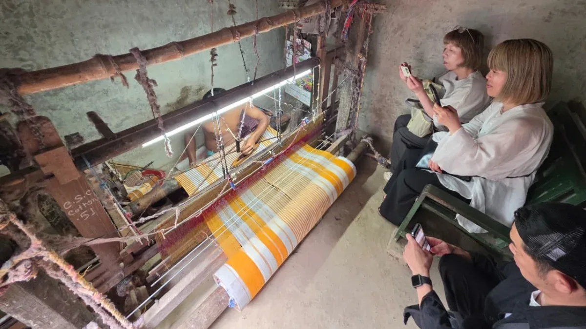 Sourcing Khadi in Japan Heres Why Leading Brands Work Directly with Indian Weavers